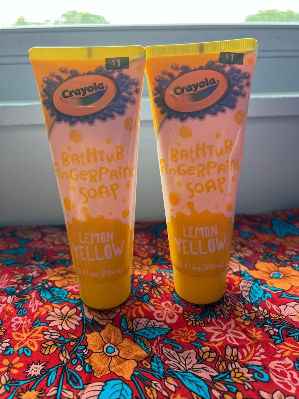 Crayola Lemon Yellow Bathtub Fingerpaint Soap Tubes.